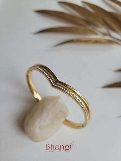 Golden Edge Crystal Bangle