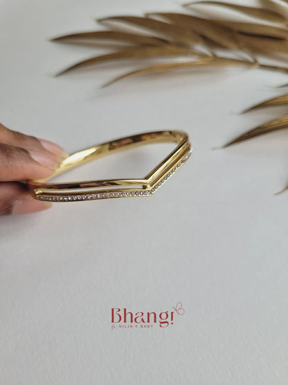 Golden Edge Crystal Bangle