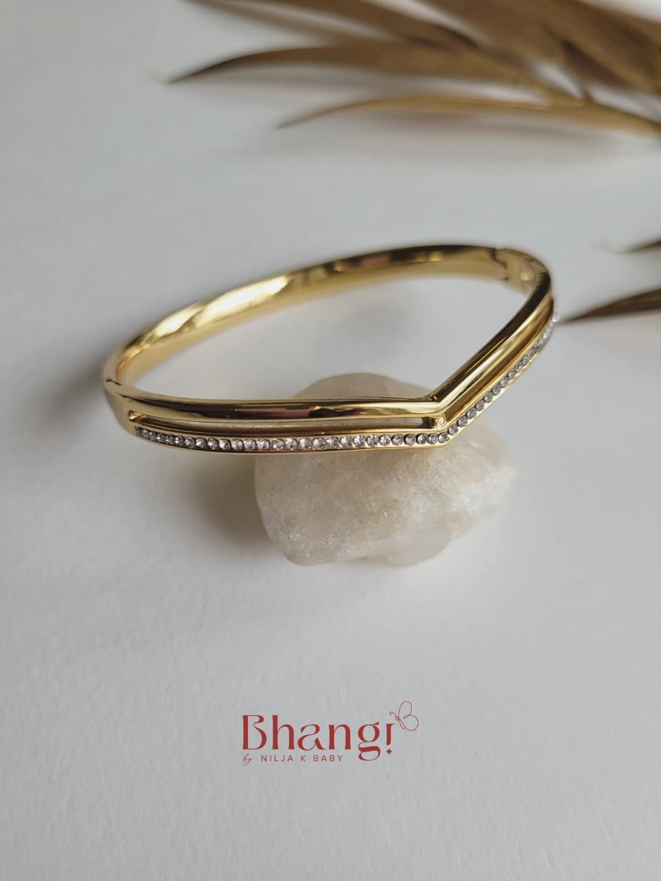 Golden Edge Crystal Bangle