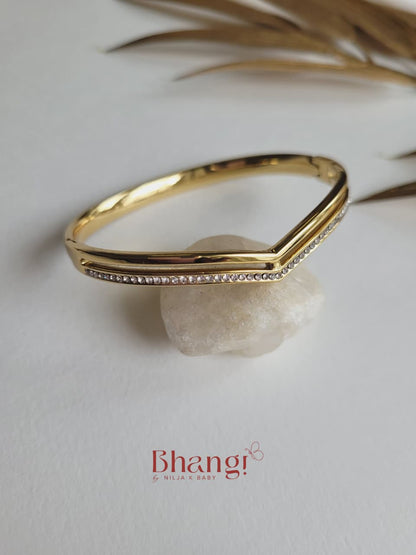 Golden Edge Crystal Bangle